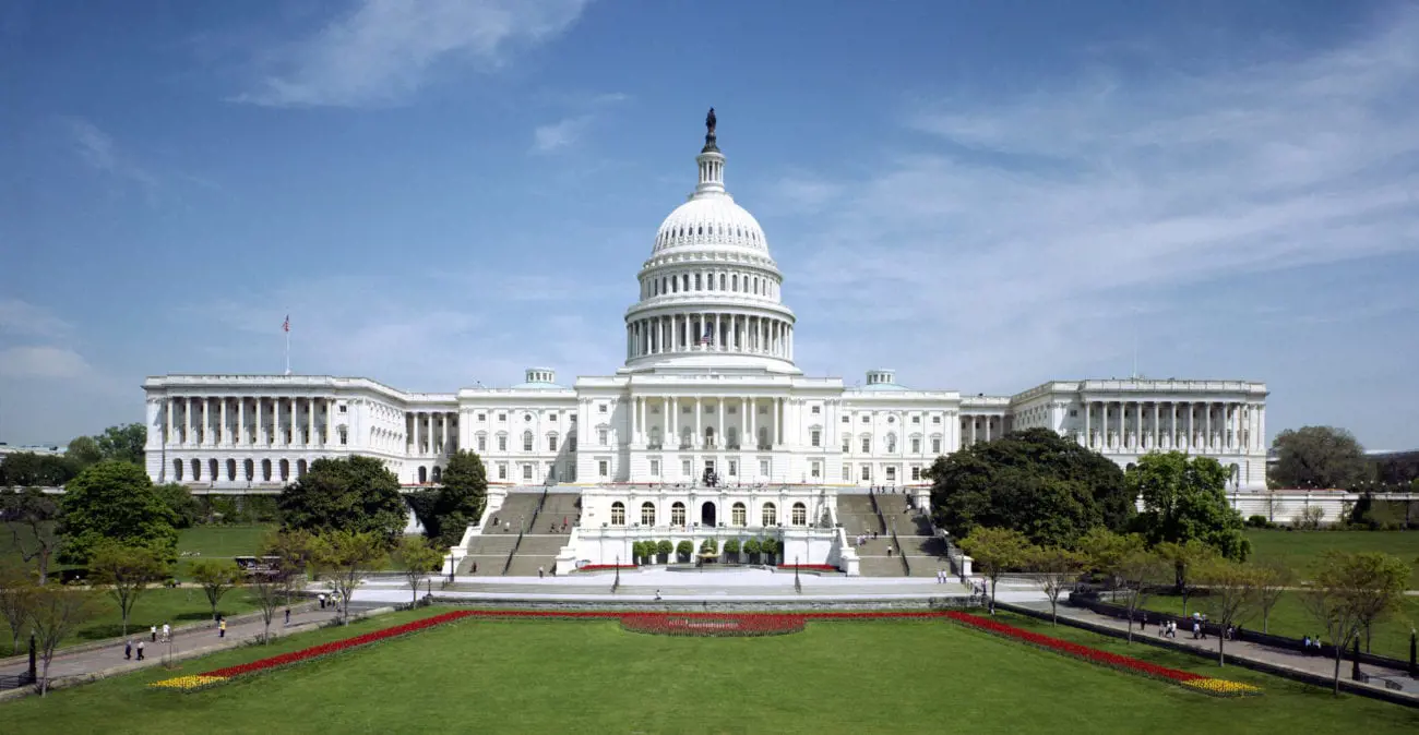 United_States_Capitol_-_west_front-scaled