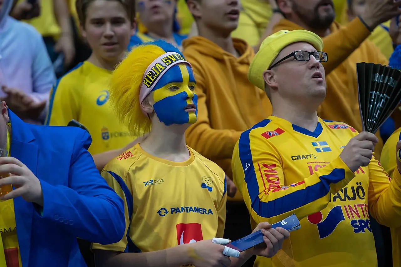 1280px-WFC2018_Final_Finland_vs_Sweden_Swedish_fans_3