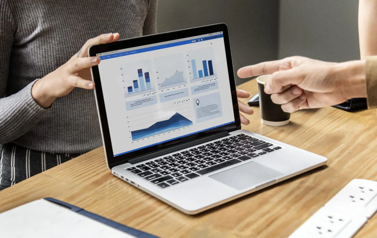 analysis-business-chart-computer-connection-copy-space-1453591-pxhere.com5_-scaled