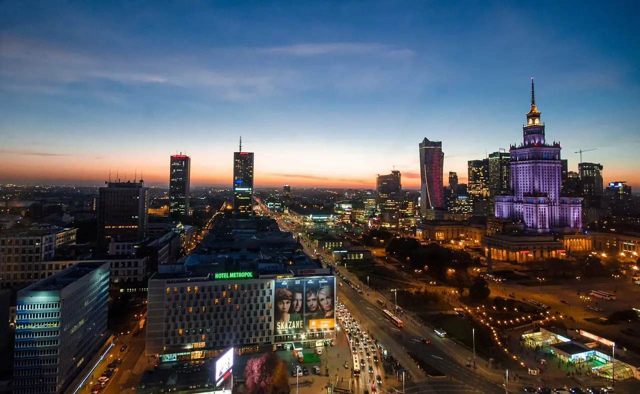 warsaw-1017468_1280