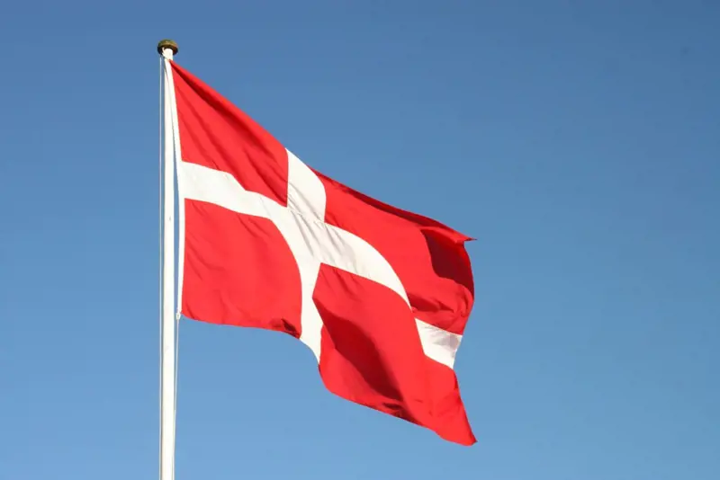 sky-red-flag-denmark-red-flag-danish-900352-pxhere.com10