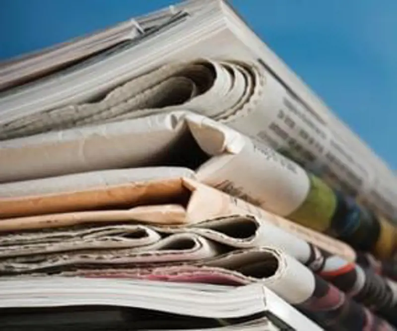 newspapers_stack_information_107_13
