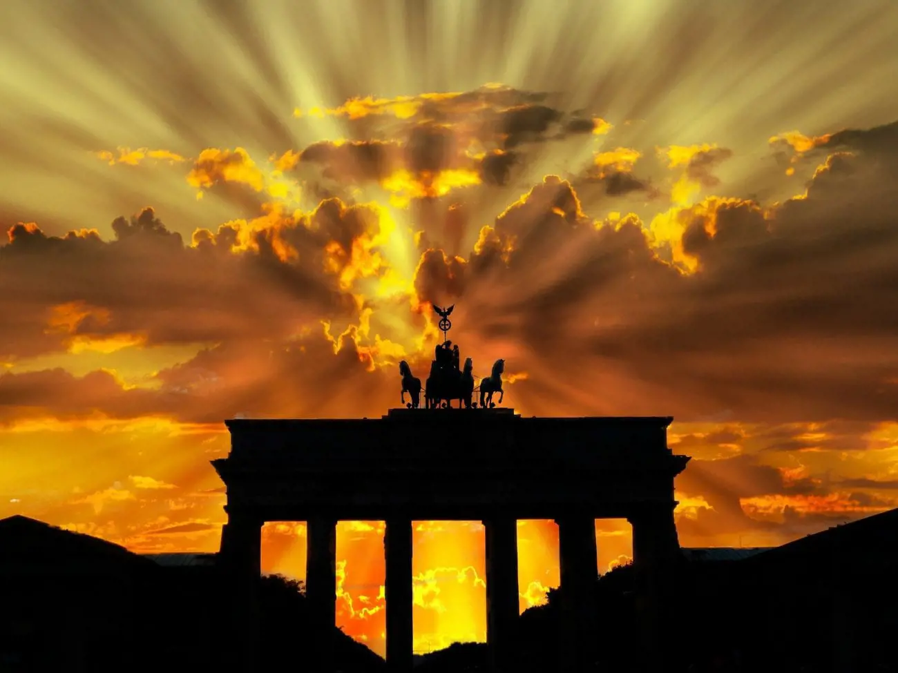 brandenburger-tor-201939_1920