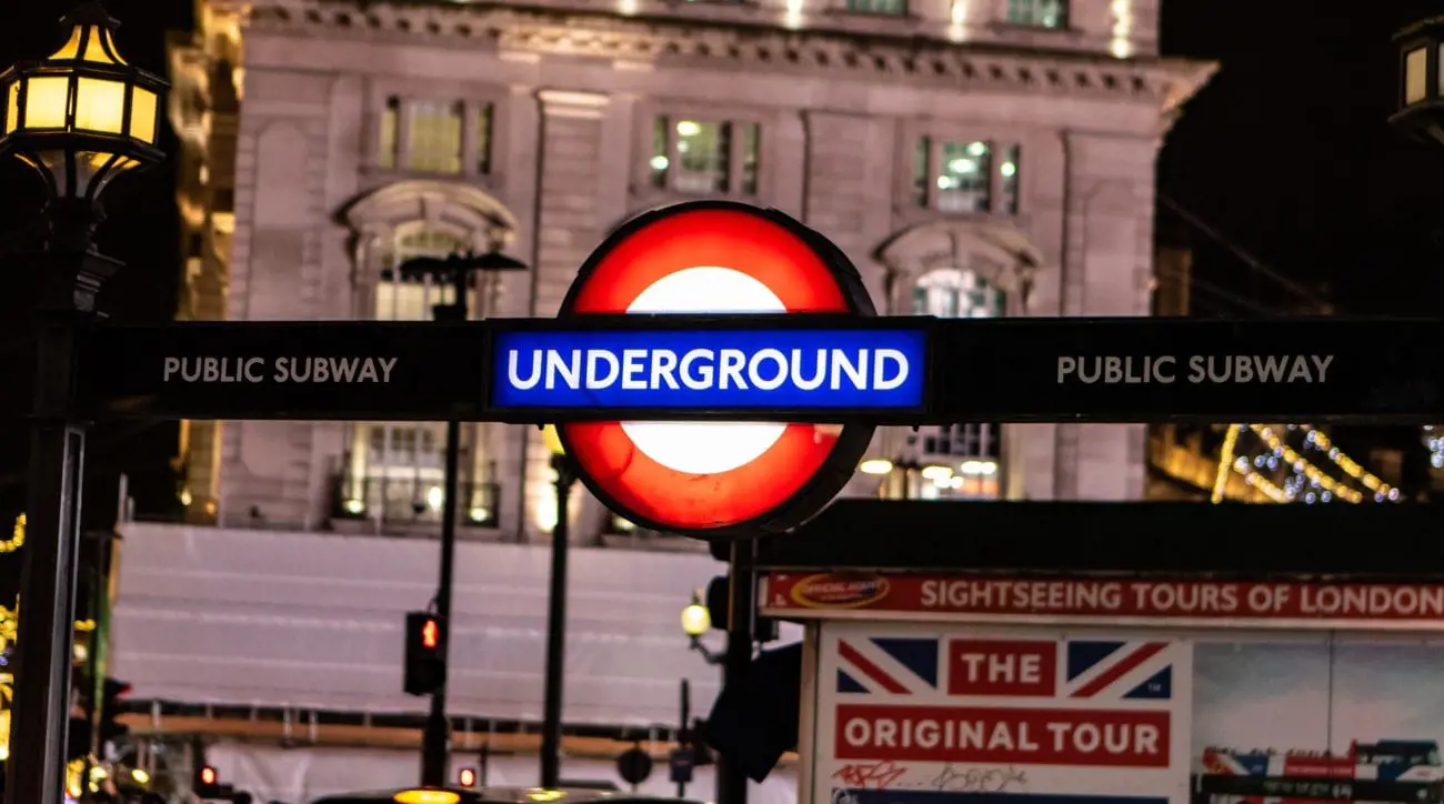 oxford-circus-station-4728619_1920-scaled