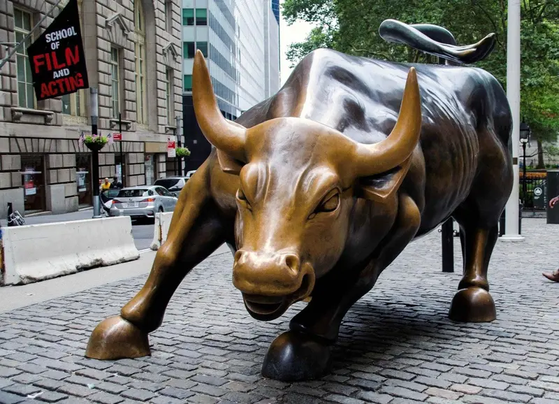 Wall-Street-Bull